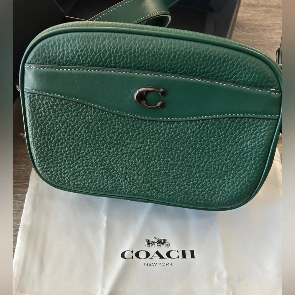 COACH Green Camera Leather Bag - Picture 2 of 8